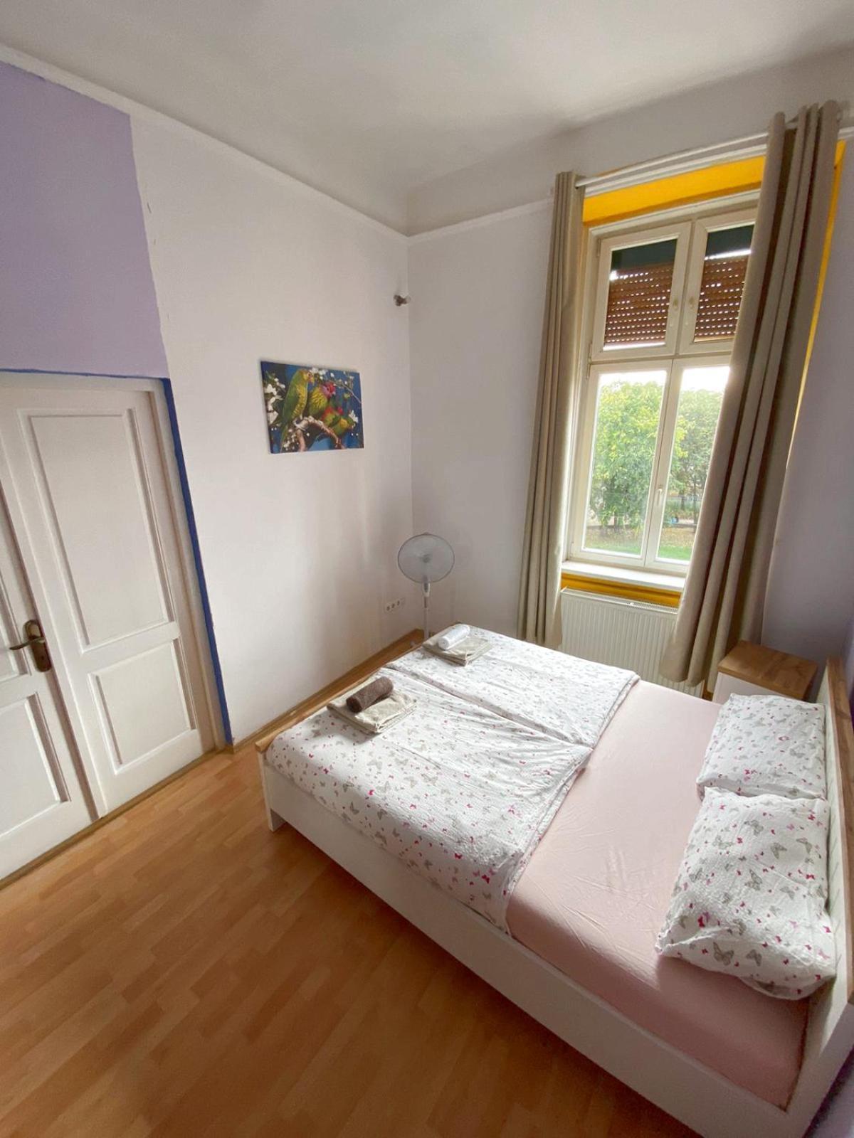 Park Danubes View Market Apartment *